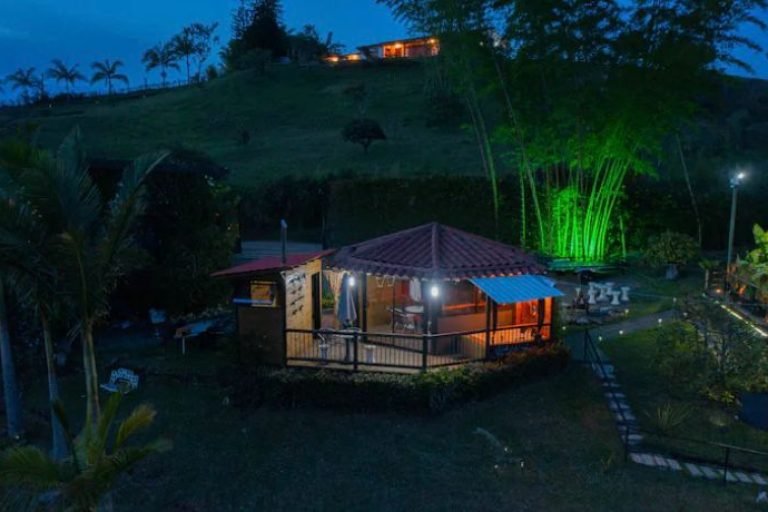Glamping Monte Carlo, Antioquia, Colombia 10
