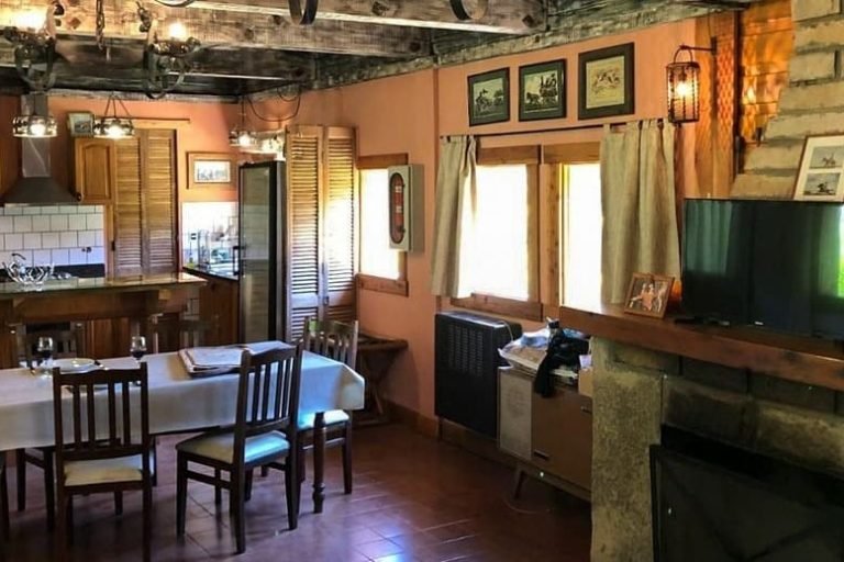 Las Carpitas, Villa Mascardi, Rio Negro 4-min