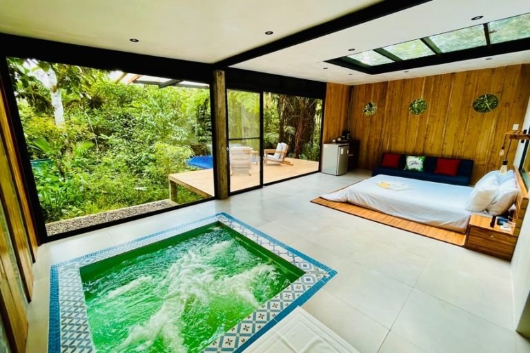 Macas Glamping, Morona, Ecuador 3