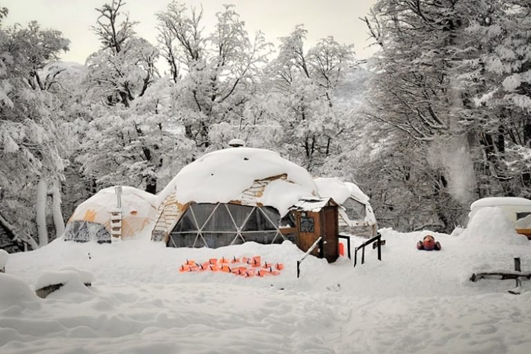 Refugio Newmayer, Valle del Challhuaco, Rio Negro 1-min