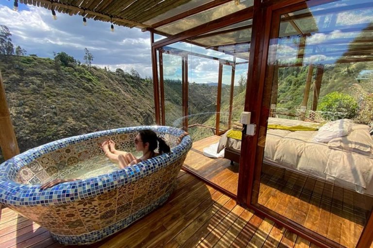 Samay Collections, Tababela, Ecuador 3