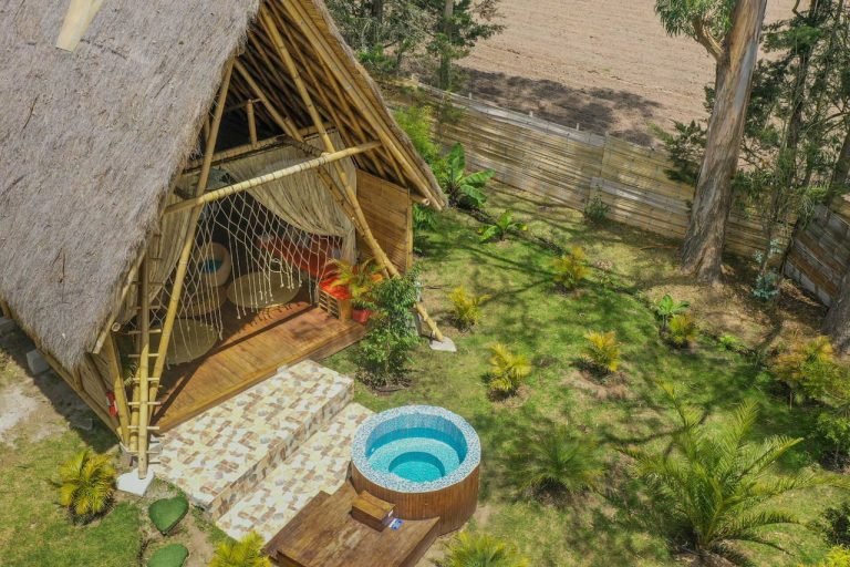 Samay Collections, Tababela, Ecuador 8