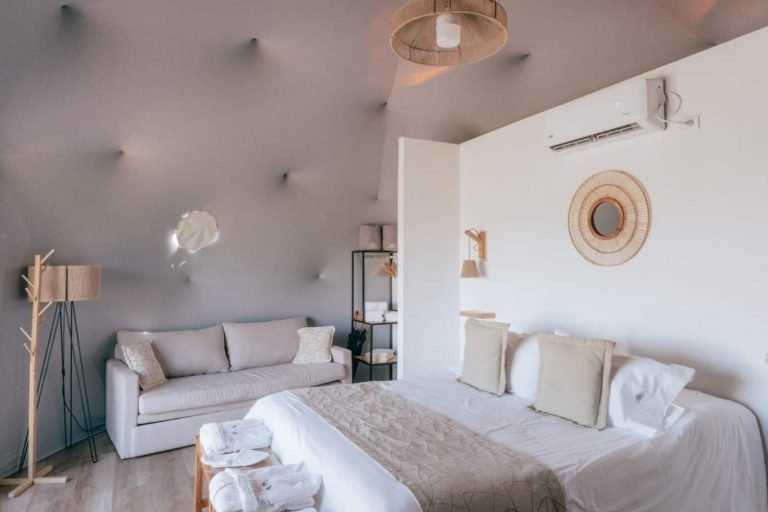 glamping puente blanco domo interior.jpeg.JPG